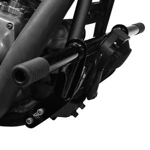 クラッシュバープロテクター ハーレーダイナ ファットストリートボブ ミッドコントロール付き 06-17 ブラック Crash Bar Protector Fit For Harley Dyna Fat Street Bob w/Mid Control 06-17 Black