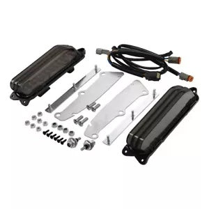 リアフェンダー筋膜 LED ブレーキターンライト スモークレンズ ハーレーツーリング 14-24 に適合 Rear Fender Fascia LED Brake Turn Light Smoked Lens Fit For Harley Touring 14-24