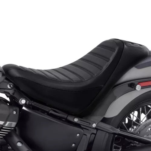 ソロ運転席ハーレーソフテイルデラックスストリートボブ 107 114 2018-2023 2019 に適合 Solo Driver Seat Fit For Harley Softail Deluxe Street Bob 107 114 2018-2023 2019