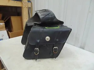 foxcycleworks Willie & Max Deluxe Throw-Over Slant Saddlebags MD: 14" L x 12" H x 5.5" W