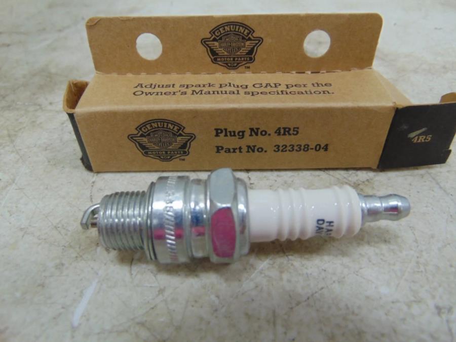 foxcycleworks Harley Davidson No 4R5 Spark Plug 71-85 XL P/N 32338-04