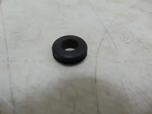 foxcycleworks Harley Davidson Grommet 93 FLHS, 07-08 FXSTSSE Qty 3 P/N: 11475