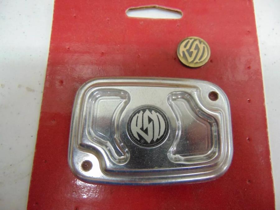 foxcycleworks Roland Sands Front Master Cylinder Cover 08-10 FL P/N 0208-2035-CH