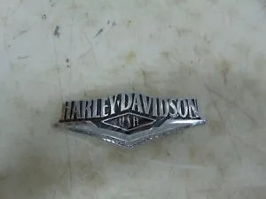 foxcycleworks Harley Davidson MEDALLION,LH,F'TANK 14-20 Touring P/N: 14100080